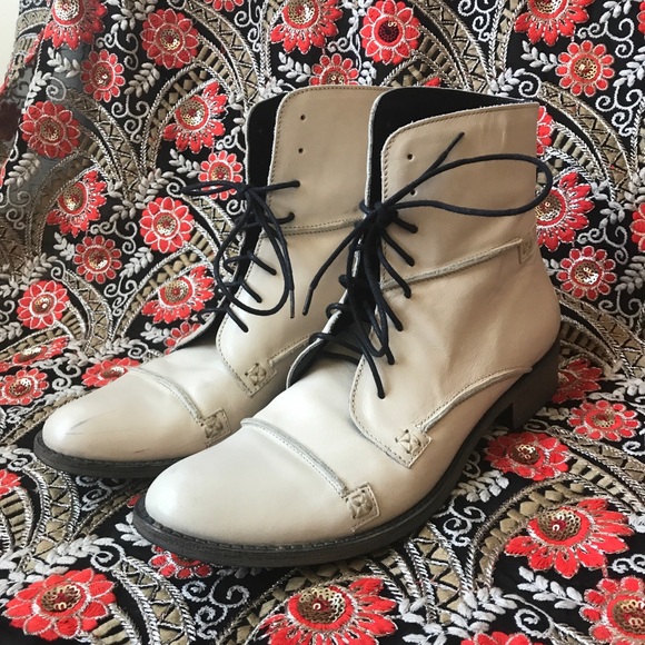 Charles David Leather Boots in Vintage White - Picture 3 of 6